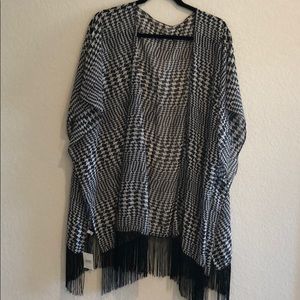 One Size Black and white kimono